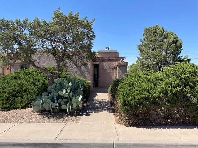 Pet Friendly property! - Pet Friendly property! House