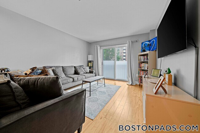 175 Cottage St Unit 214
