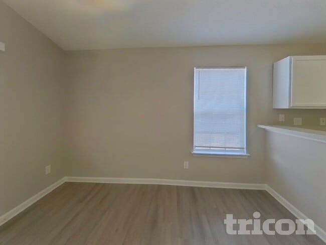 Photo - 158 Hunters Mill Ln