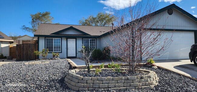 Building Photo - 4 Bd / 2 Bath Home for Rent in FERNLEY.