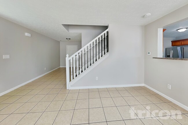 2337 Middle View Dr