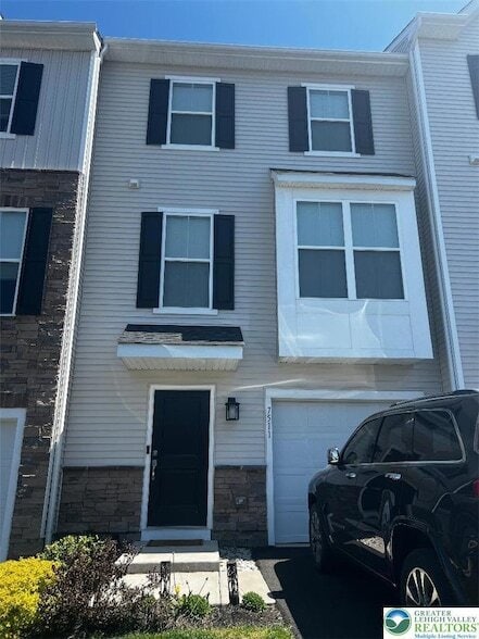 Building Photo - 7511 Clayton Ave