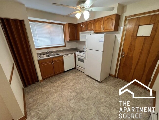 Building Photo - 1535 Bonnie Brae Pl Unit 5 Rental