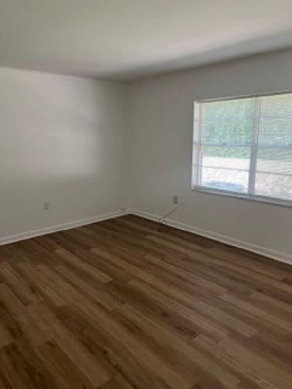 Photo - 1107 Silverton Ct