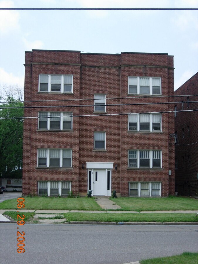 200 N Portage Path Apartments Unit 1 Akron, OH