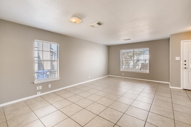 Photo - 4BR/2.5 Bath near the San Antonio Medical Center!!!