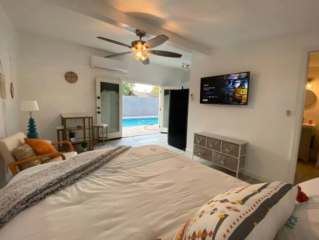 Photo - 1201 E Moreland St