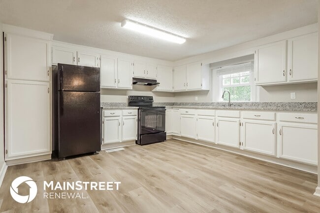 Photo - 2112 Headrick Rd