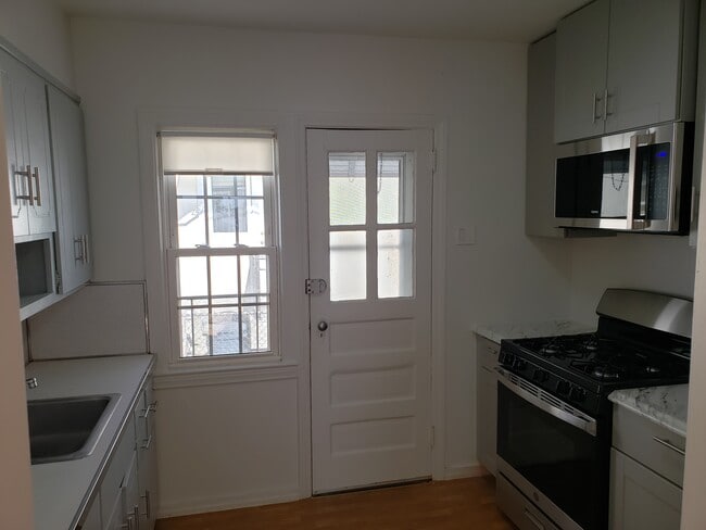 Photo - 4806 187th St