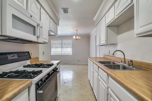 Photo - 1229 Greenbrier Dr