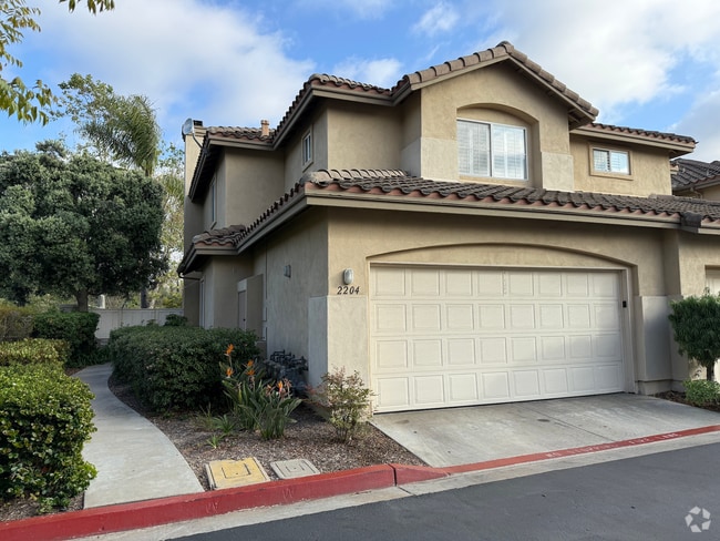 Building Photo - 2204 Lago Ventana Rental