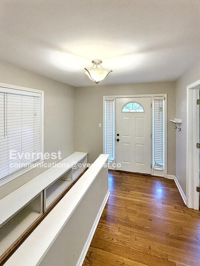 Photo - 2722 Harrington Dr