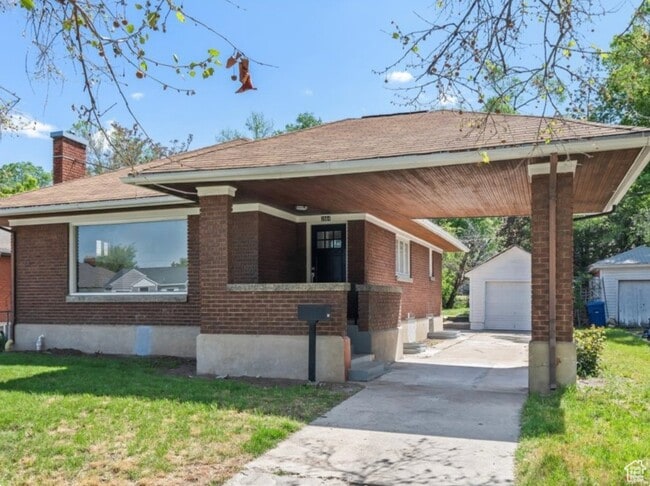 Building Photo - 2664 Brinker Ave