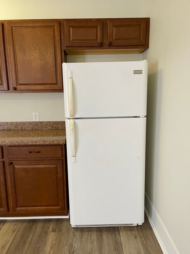 Photo - 1 Bedroom 1 Bath Apartment in Umatilla Unit 11-205