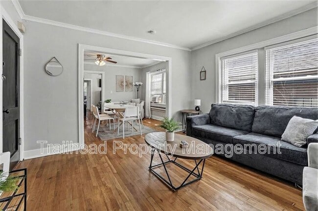 Photo - 4015 Charlotte St