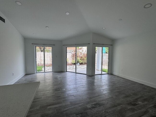 Photo - 5593 NW 102nd Pl