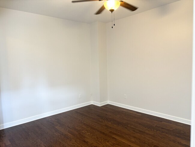 Photo - 204 Providence Ln