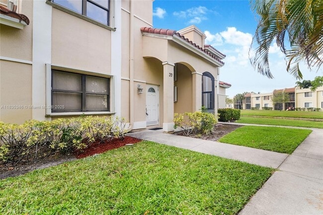 Photo - 567 Racquet Club Rd Townhome
