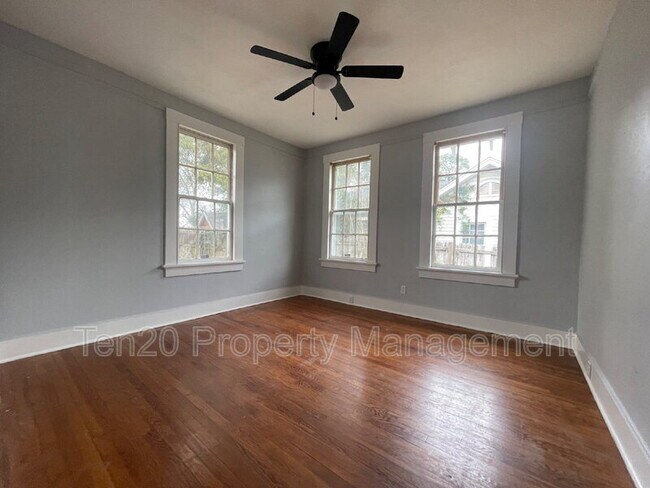 Photo - 1223 Owsley Ave