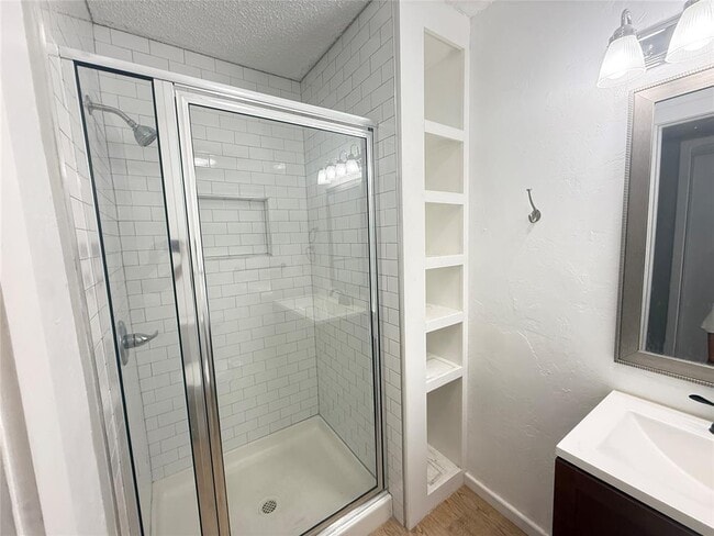 Photo - 12021 Hawthorne Ln