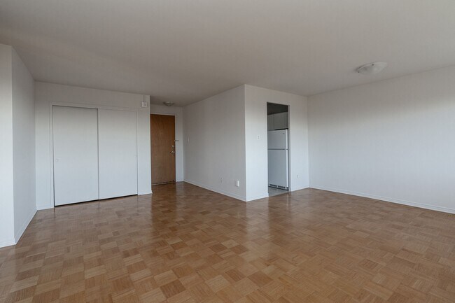 Photo - 150 The Donway W Unit 208