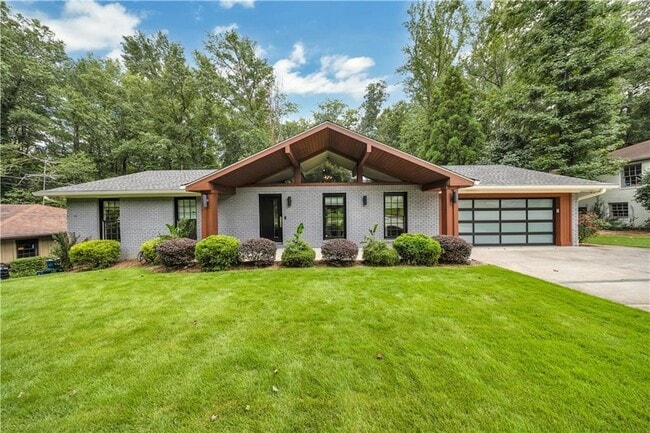 Photo - 225 Jayne Ellen Way