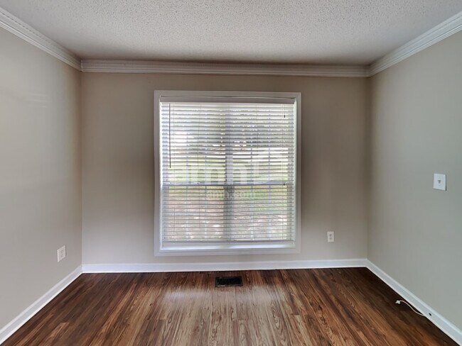 Photo - 3830 Rivendell Ln