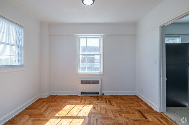 2BD, 1BA - 800SF