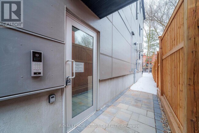 Photo - 135 Sweetland Ave Unit B01