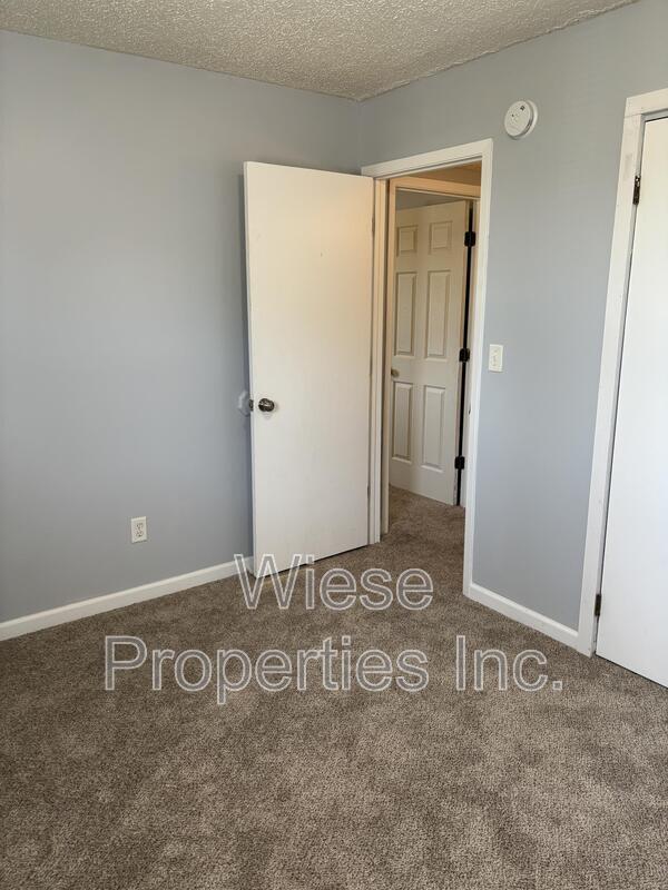 Photo - 2110 Bradley Ct