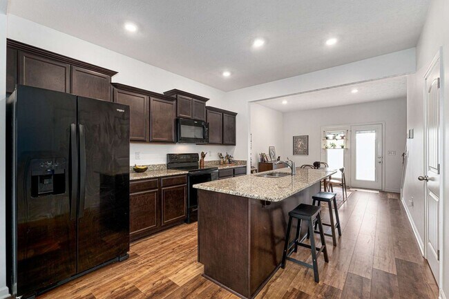 Photo - 790 Bradburn Village Way