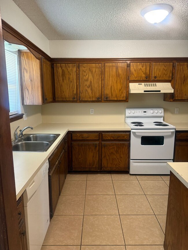 Photo - 1309 Summerton Pl