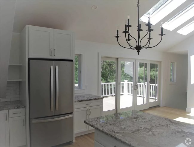 Building Photo - 91 Knapp Rd Rental