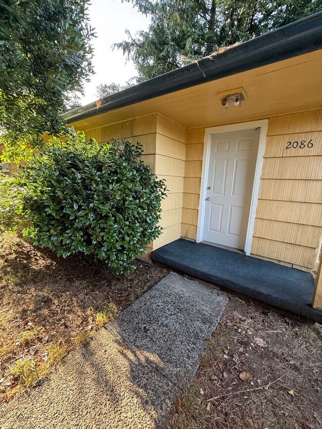 Photo - McPherson Duplex Unit 2086