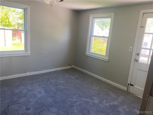 Photo - 21 Chapman Pl