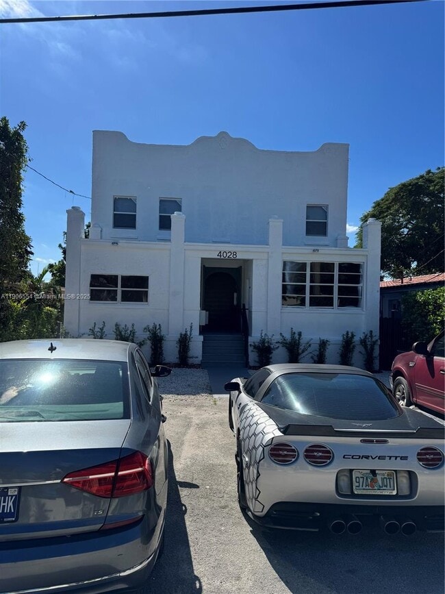 Building Photo - 4028 SW 11th St Unit sevilla