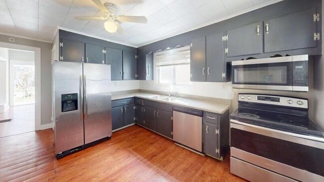 Building Photo - 223 Lincoln Ave