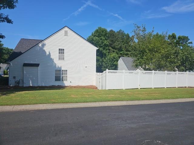 Photo - 202 Woodland Way