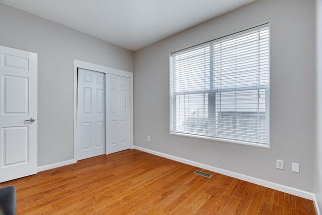 Photo - 16552 NE Pacific Terrace