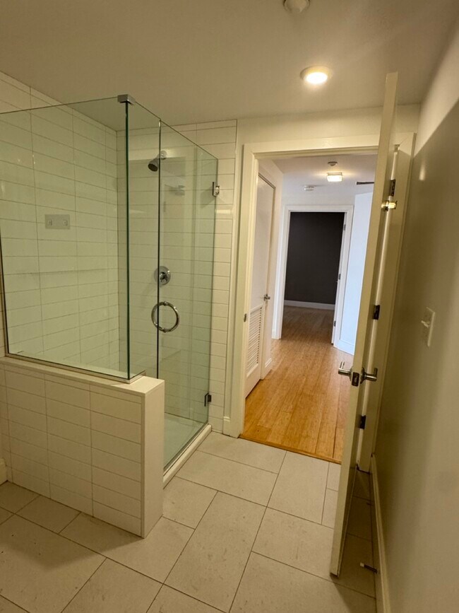 Photo - 74 Ashford St