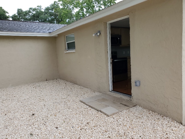 Building Photo - 6748 Knightsbridge Dr