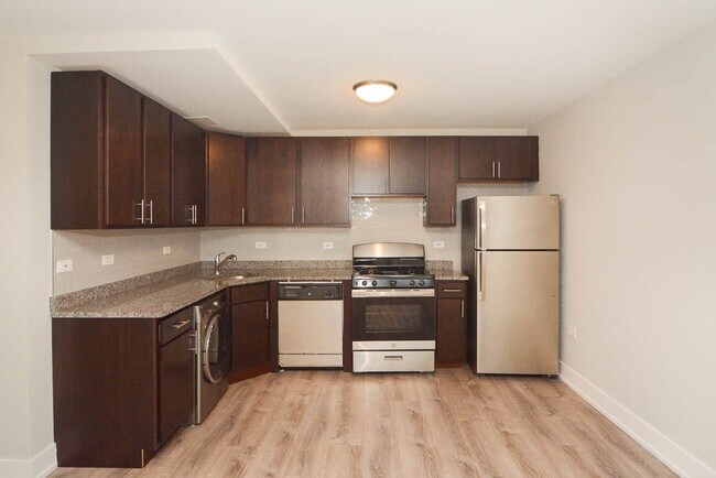 Photo - 3539 N Broadway Unit 6H