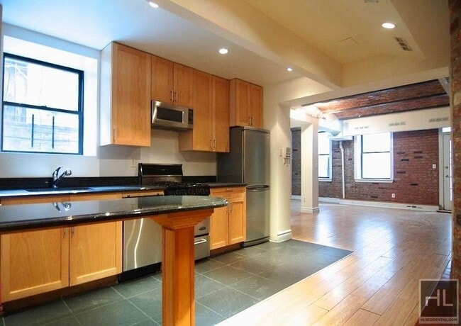 Building Photo - E 18TH ST. Rental
