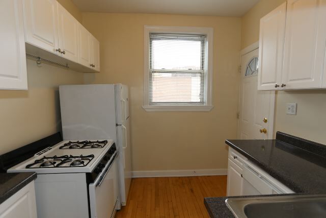 516 W Aldine Unit N4