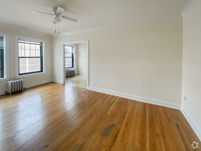 Building Photo - 522 W Briar Pl Unit 540-8N Rental