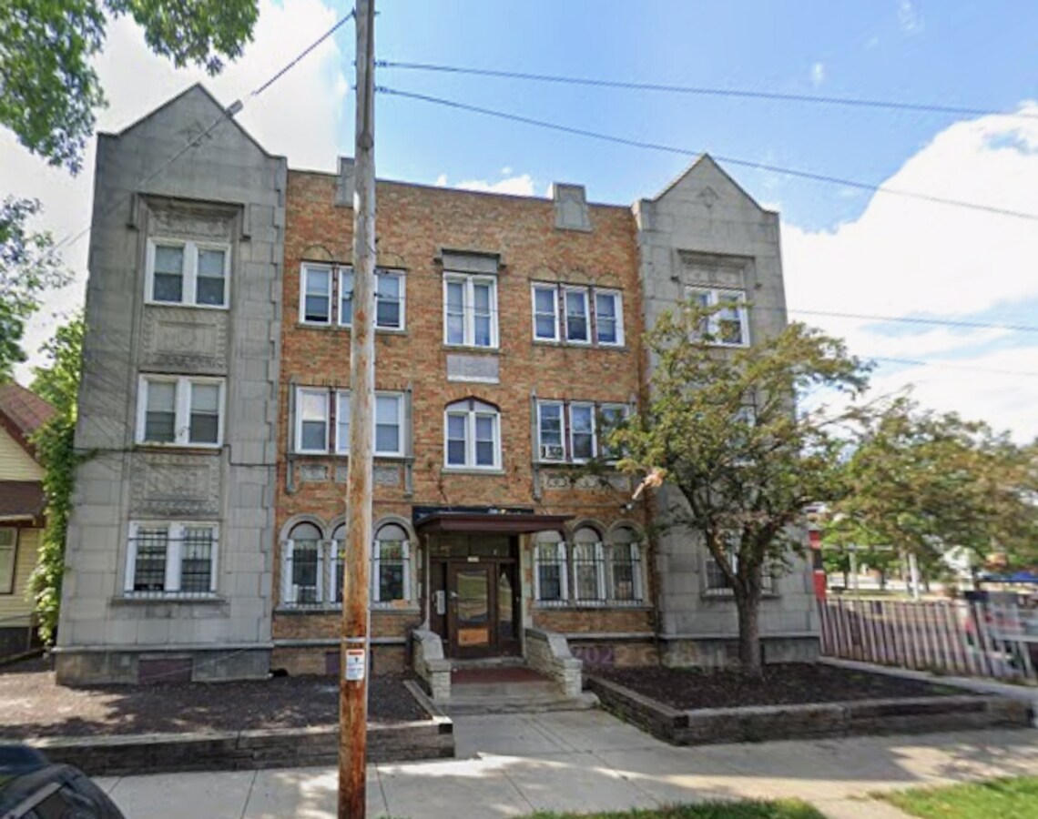 Spacious 1BR apartments Milwaukee, WI - Spacious 1BR apartments Milwaukee, WI Unit 202