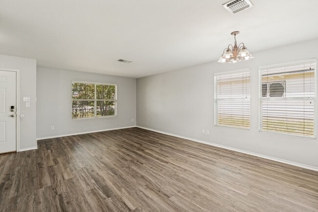 Photo - 4-Bedroom in The Enclave at Willow Point