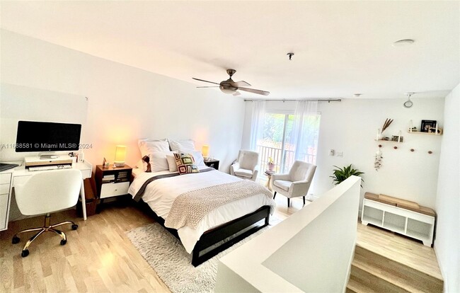 Photo - 240 SW 15th Rd