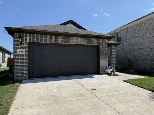 Photo - 109 Greenbriar Dr