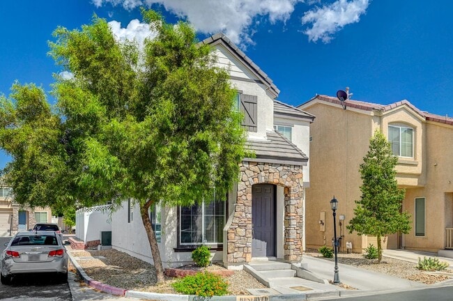 Photo - Beautiful Home in Lamplight Gardens at Silverado gated community